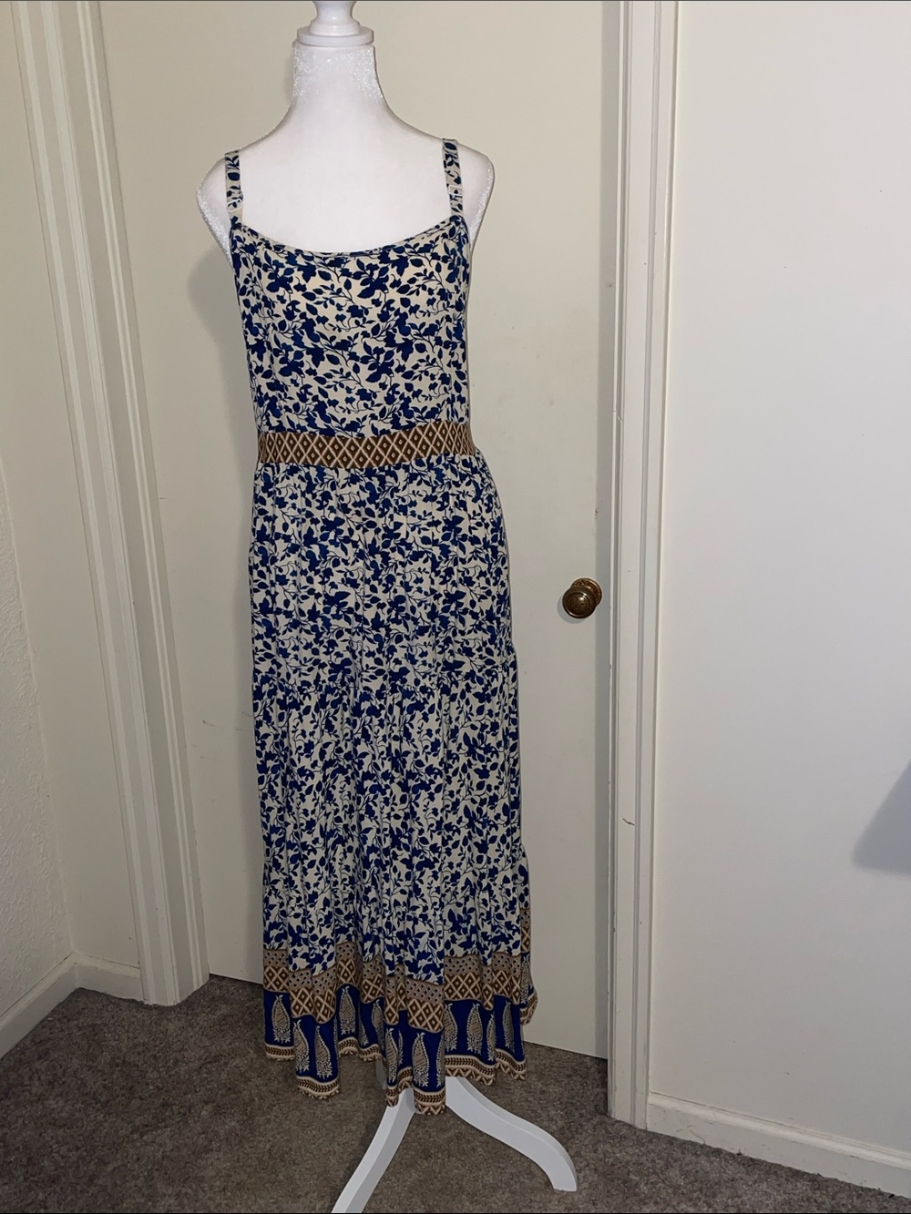 Blue and Cream Floral Maxi Dress with Contrast Waistband (with pockets) - Picture 4 of 4